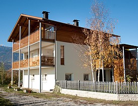 09/11_Burgstall-Energetische Sanierung einer Hofstelle